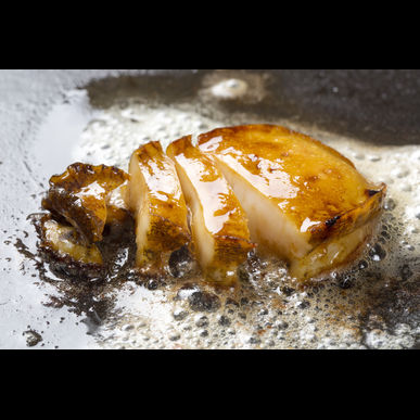 日本橋のイタリアンレストランはアワビ料理等をコースに使用しております